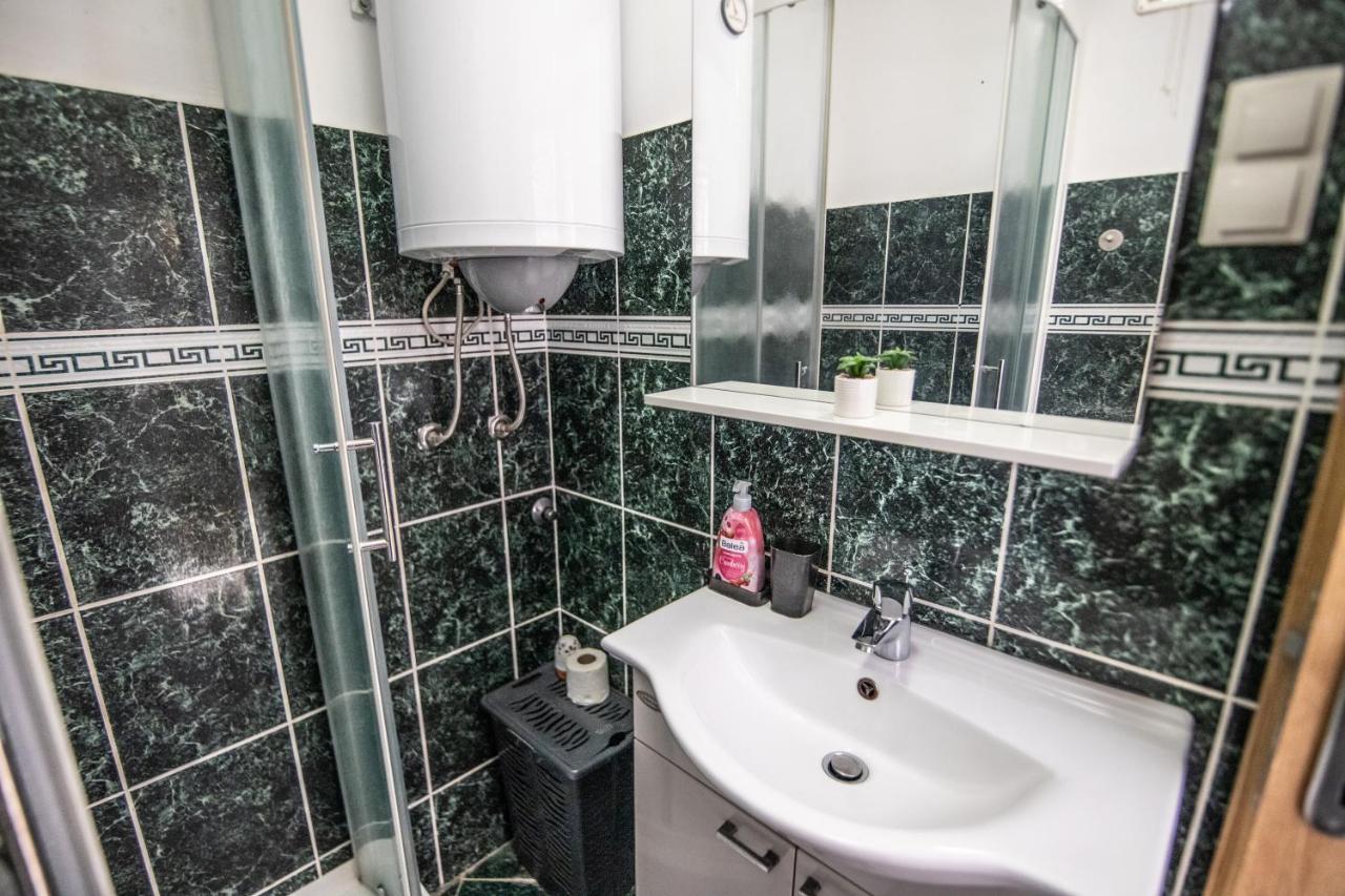 Apartments Loriana シベニク エクステリア 写真